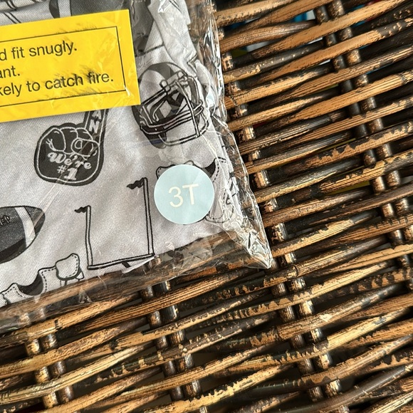 Kiki + Lulu First Down to Bedtime Football Pajamas size 3T - Picture 3 of 6